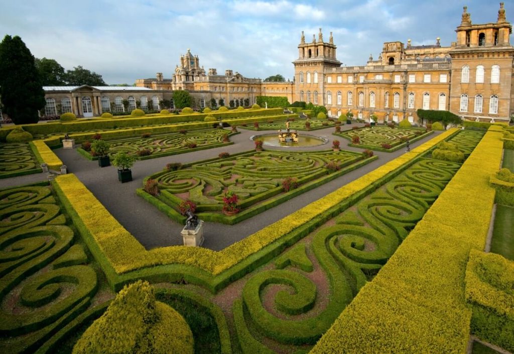 Регулярный стиль ландшафтного дизайна